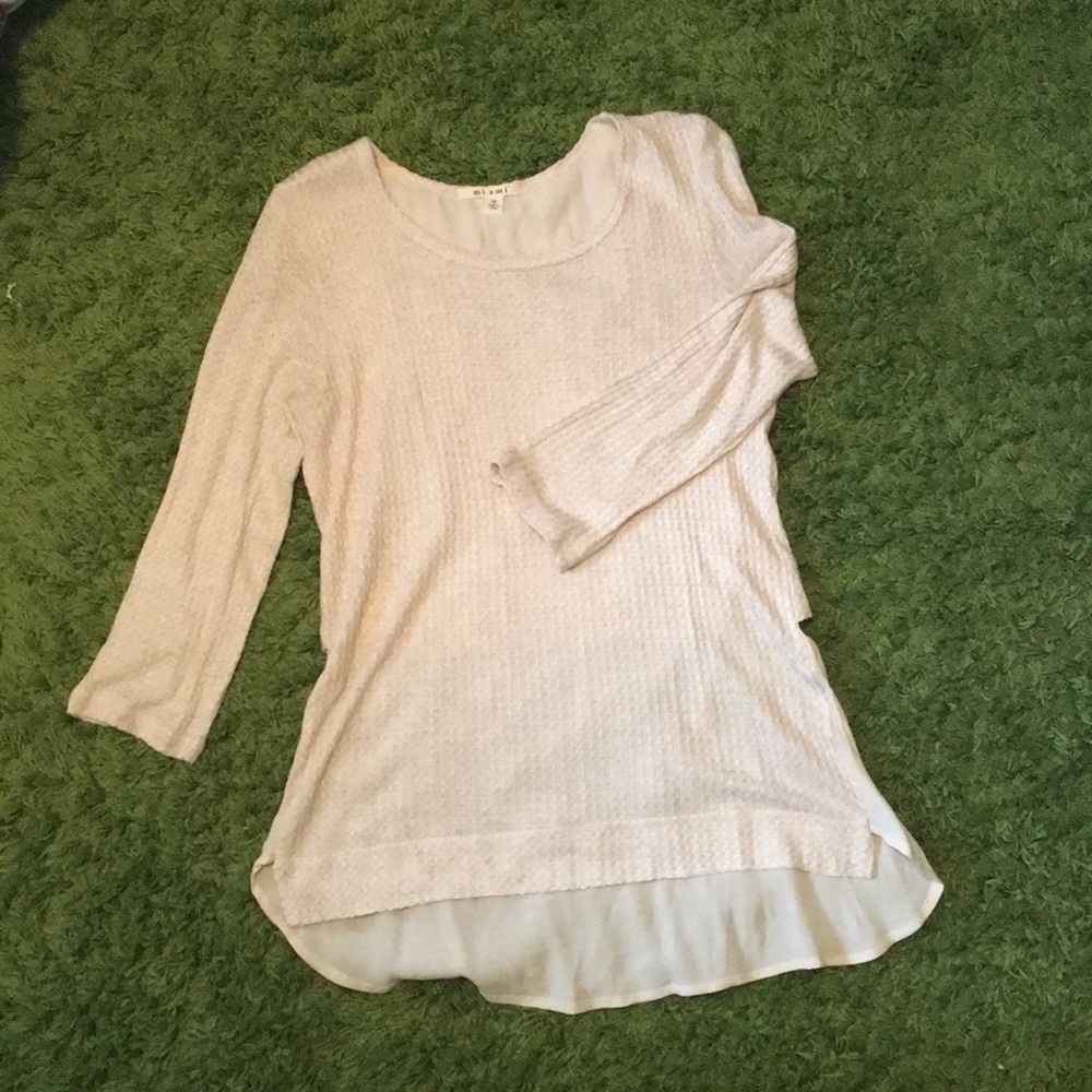 ✨ Flowy Cream Francesca’s Shirt ✨